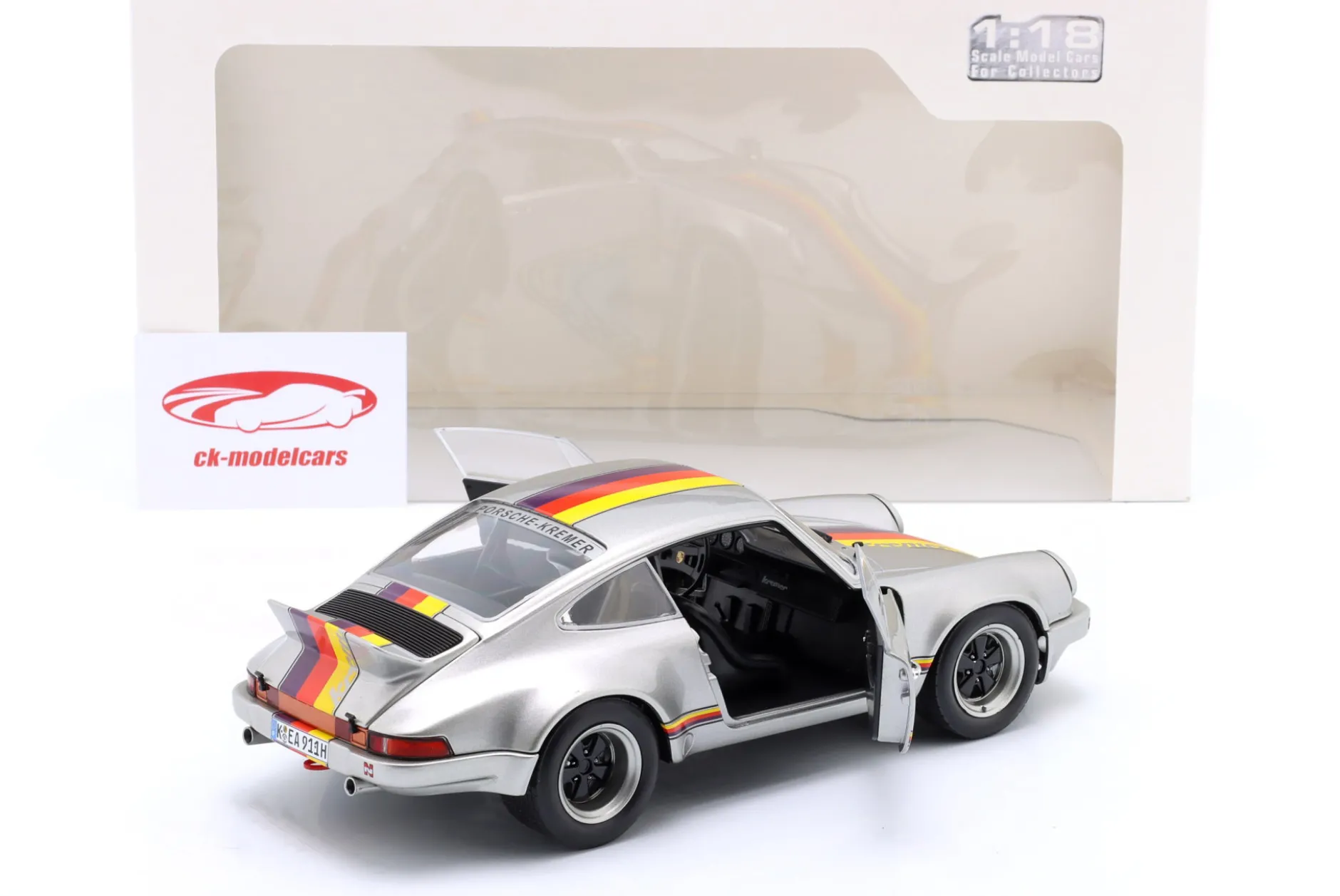 Porsche 911 RSR Kremer Design 1973 silber metallic mit Dekor 1:18 Solido
