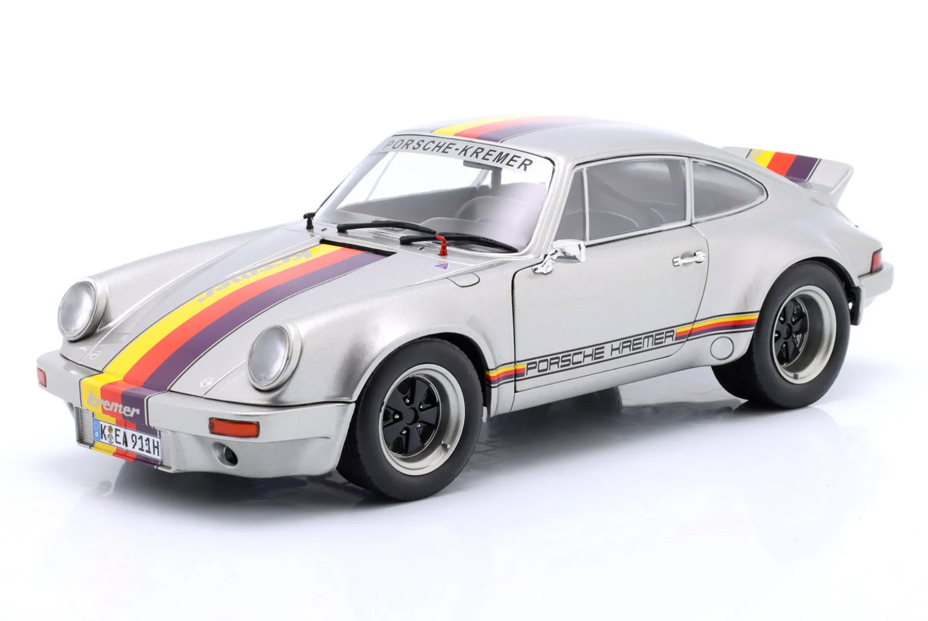 Porsche 911 RSR Kremer Design 1973 silber metallic mit Dekor 1:18 Solido