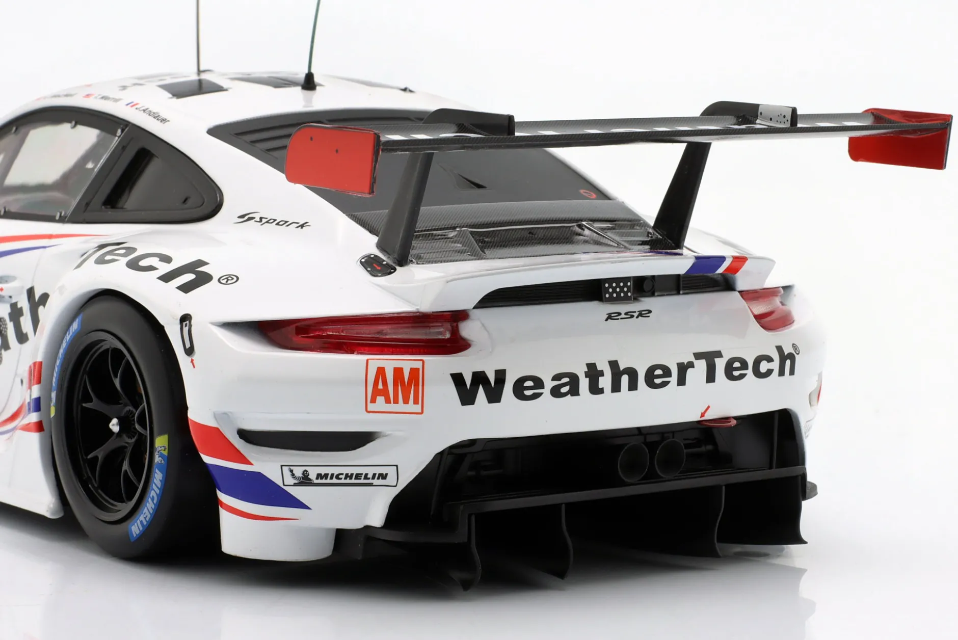 Porsche 911 RSR-19 #79 2nd LMGTE-Am 24h LeMans 2022 WeatherTech Racing 1:18 Ixo