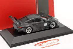 Porsche 911 RSR Pre-Season Presentation Car 2017-2018 1:43 Ixo