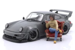 Porsche 911 (964) RWB Rauh-Welt Bodykit 2024 nardograu mit Figur 1:18 Solido