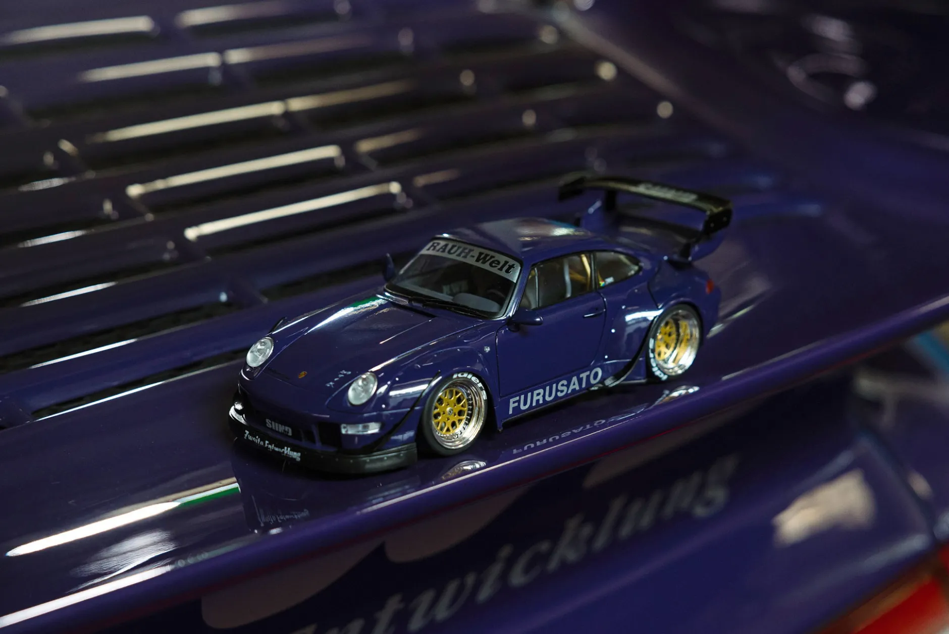 Porsche 911 (993) RWB Rauh-Welt Furusato Sidney Hoffmann 1:18 WERK83
