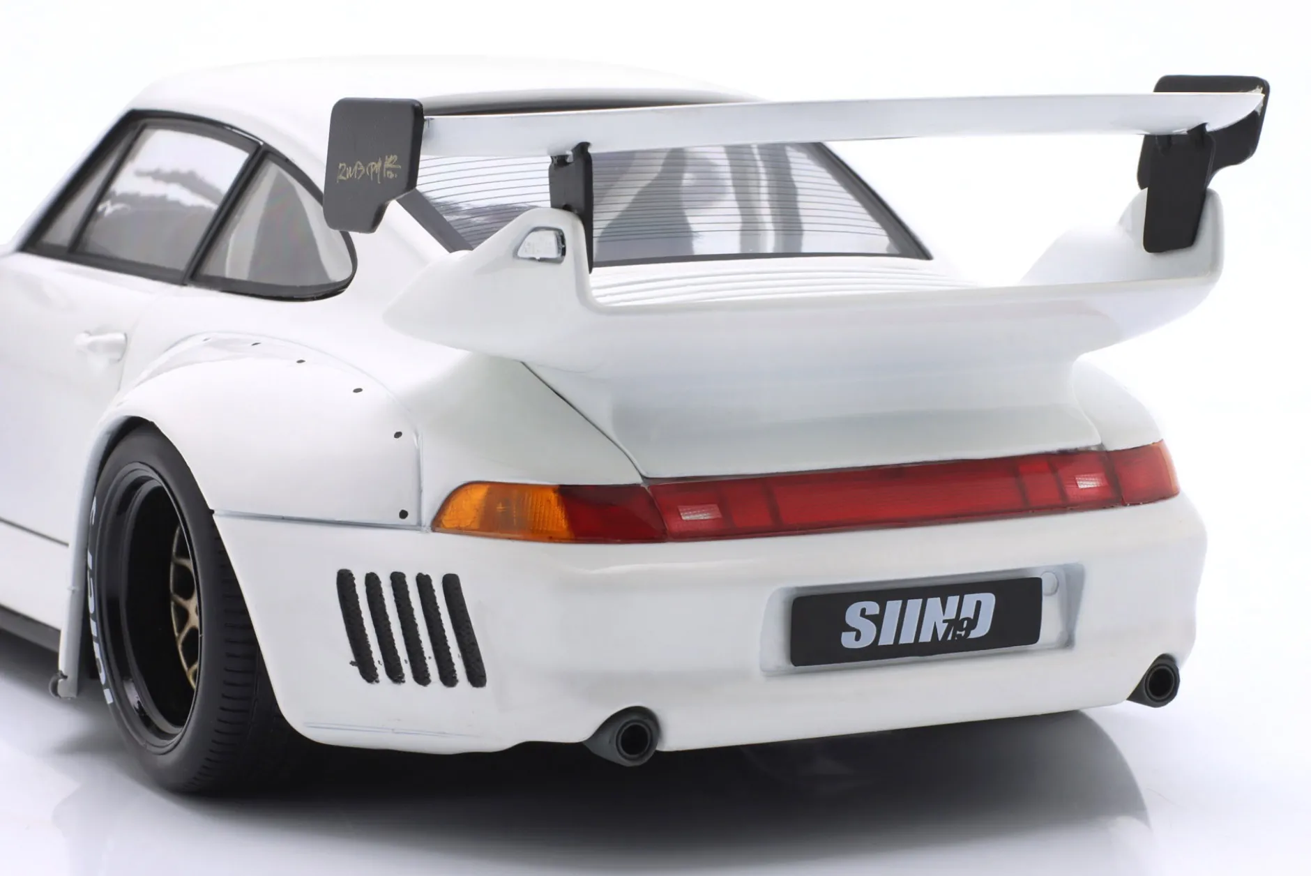 Porsche 911 (993) RWB Rauh-Welt Osechi G2.2 Sidney Hoffmann 1:18 WERK83