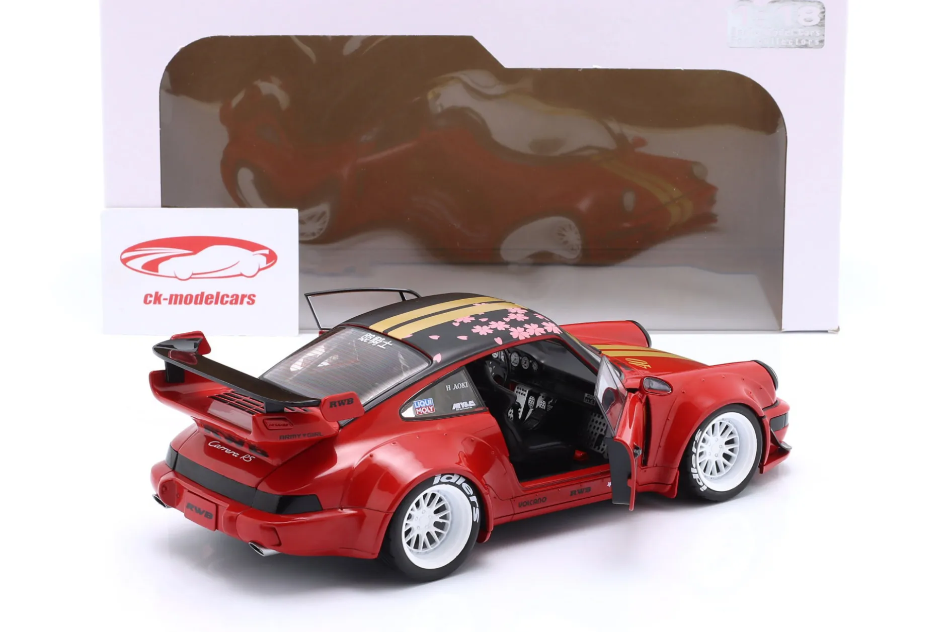 Porsche 911 (964) RWB Rauh-Welt Red Sakura 2021 1:18 Solido