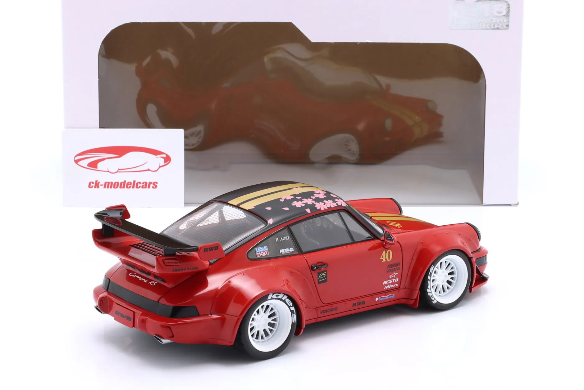 Porsche 911 (964) RWB Rauh-Welt Red Sakura 2021 1:18 Solido