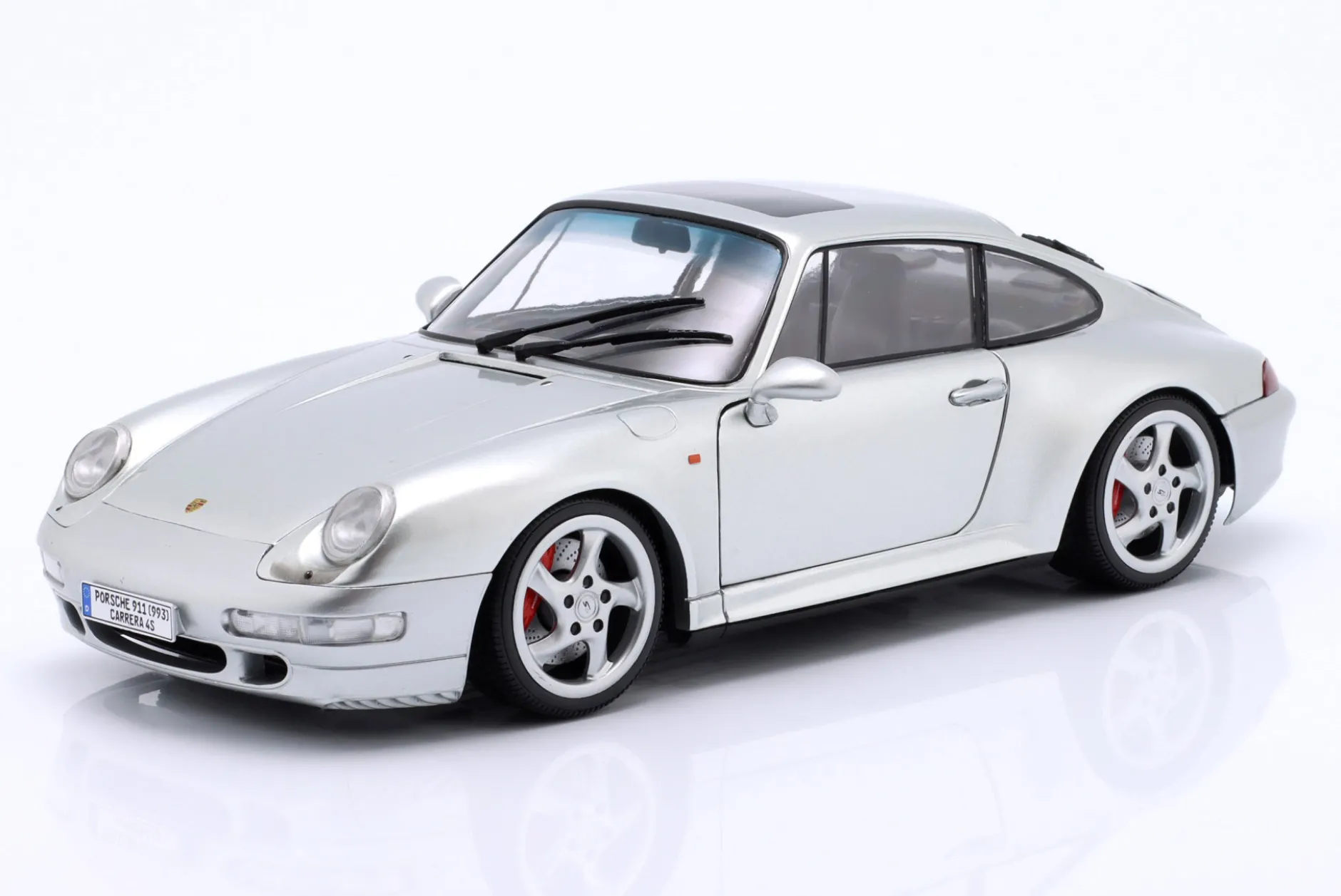 Porsche 911 (993) 4S Baujahr 1996 polarsilber 1:18 Solido