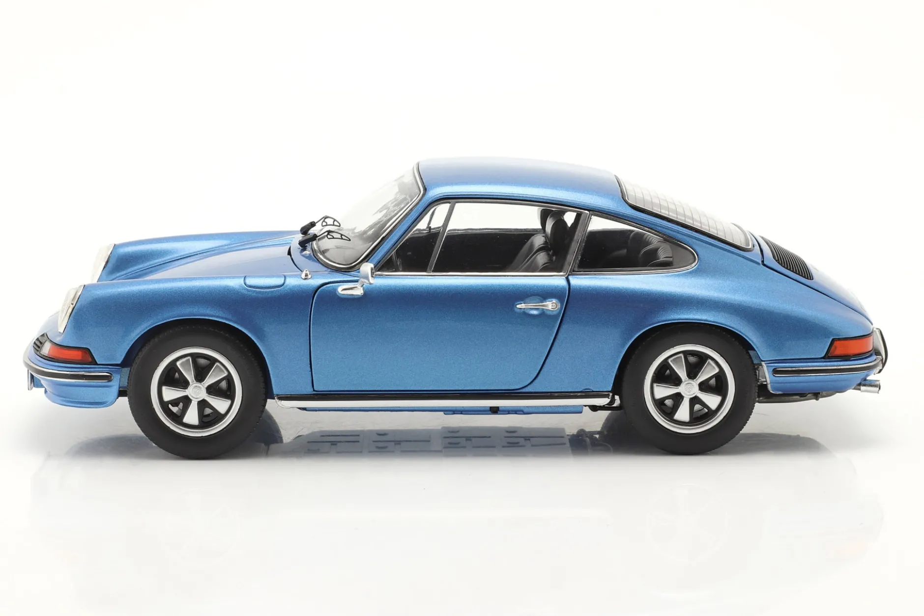 Porsche 911 S Coupe Baujahr 1973 blau metallic 1:18 Schuco