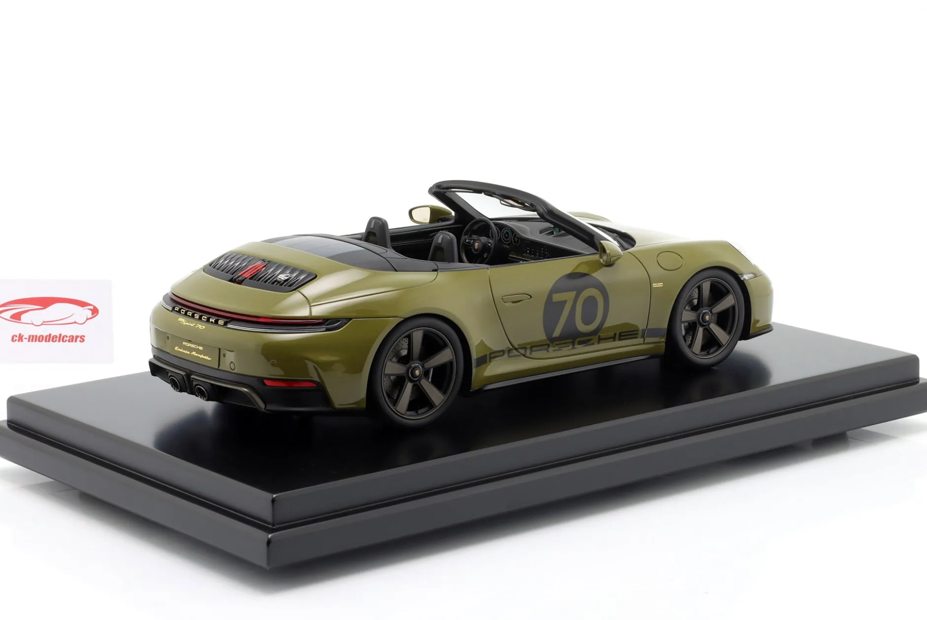 Porsche 911 (992.2) Spirit 70 Baujahr 2025 olive neo 1:12 Spark