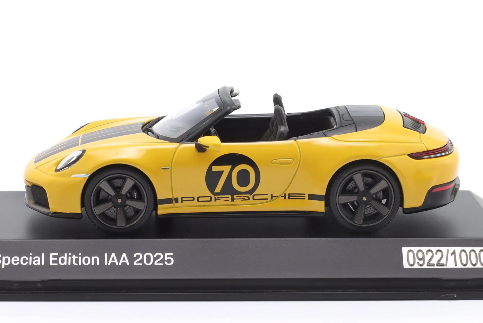 Porsche 911 Spirit 70 (992.2) Baujahr 2025 speedgelb 1:43 Spark
