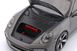 Porsche 911 (992) Sport Classic Baujahr 2022 grau metallic 1:18 Minichamps