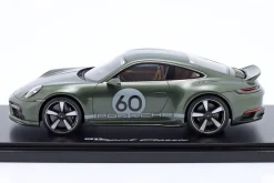 Porsche 911 (992) Sport Classic 2022 oakgrün metallic 1:18 Spark