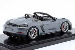Porsche 718 (982) Spyder RS Baujahr 2024 vanadiumgrau 1:18 Spark