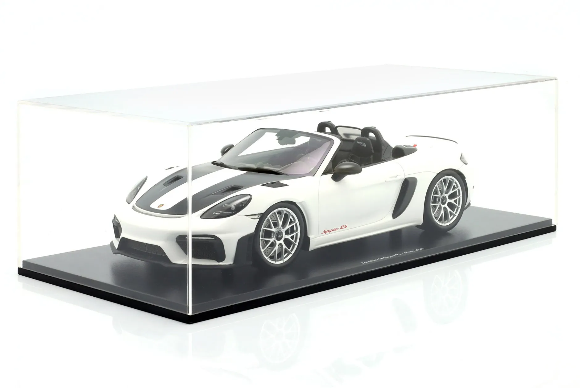 Porsche 718 Spyder RS Baujahr 2023 weiß 1:12 Schuco