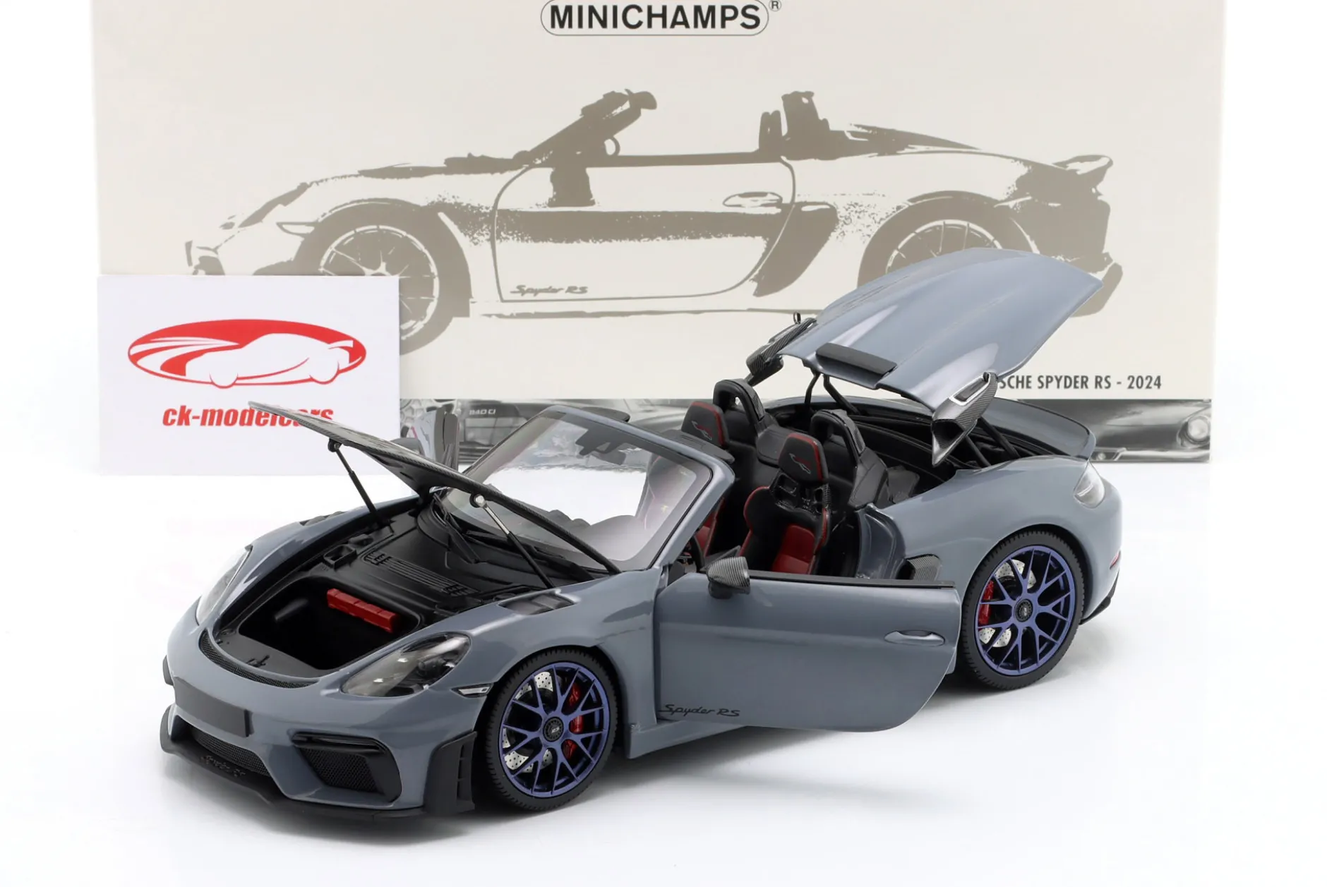 Porsche 718 Spyder RS Weissach-Paket Baujahr 2024 grau 1:18 Minichamps