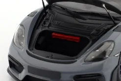 Porsche 718 Spyder RS Weissach-Paket Baujahr 2024 grau 1:18 Minichamps
