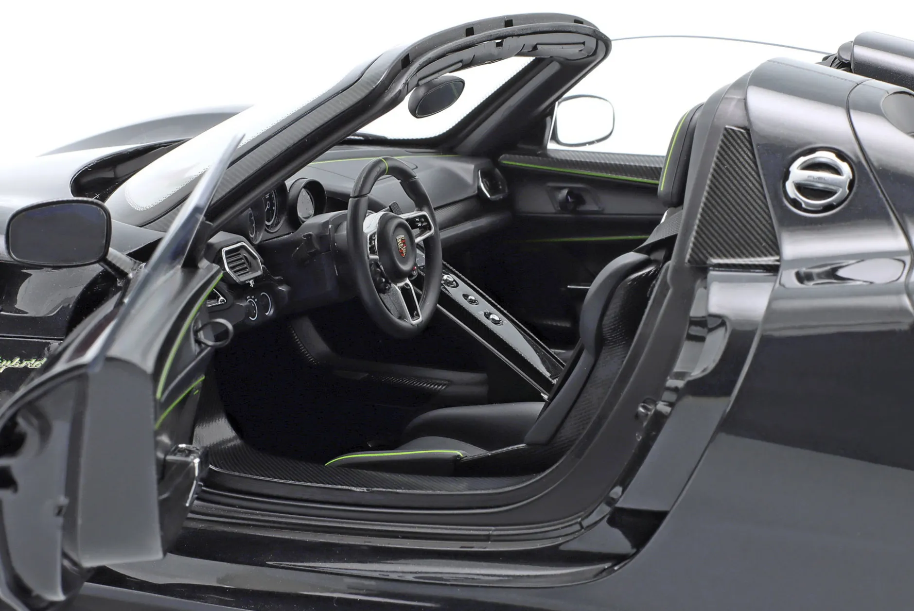 Porsche 918 Spyder Weissach Package 2013 schwarz metallic 1:12 AUTOart