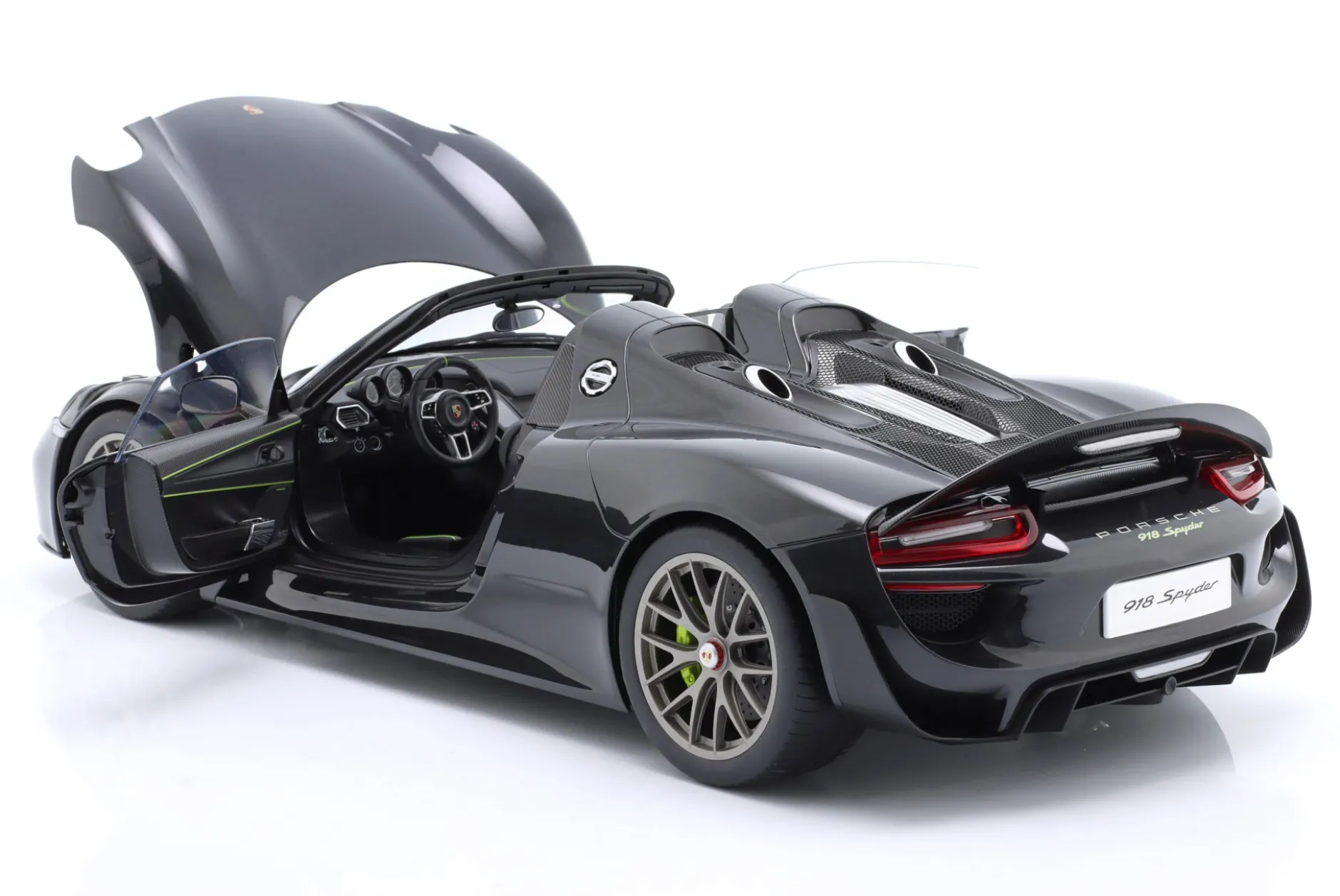 Porsche 918 Spyder Weissach Package 2013 schwarz metallic 1:12 AUTOart