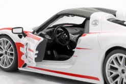 Porsche 918 Spyder Weissach #3 weiß 1:24 Bburago