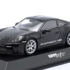 Porsche 911 (992) S/T Baujahr 2023 schwarz 1:43 Spark