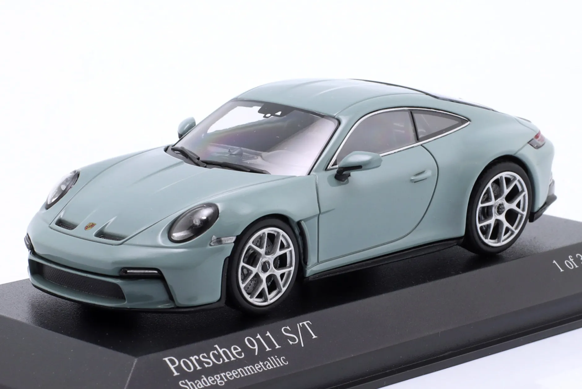 Porsche 911 (992) S/T Baujahr 2024 shadegrün metallic 1:43 Minichamps