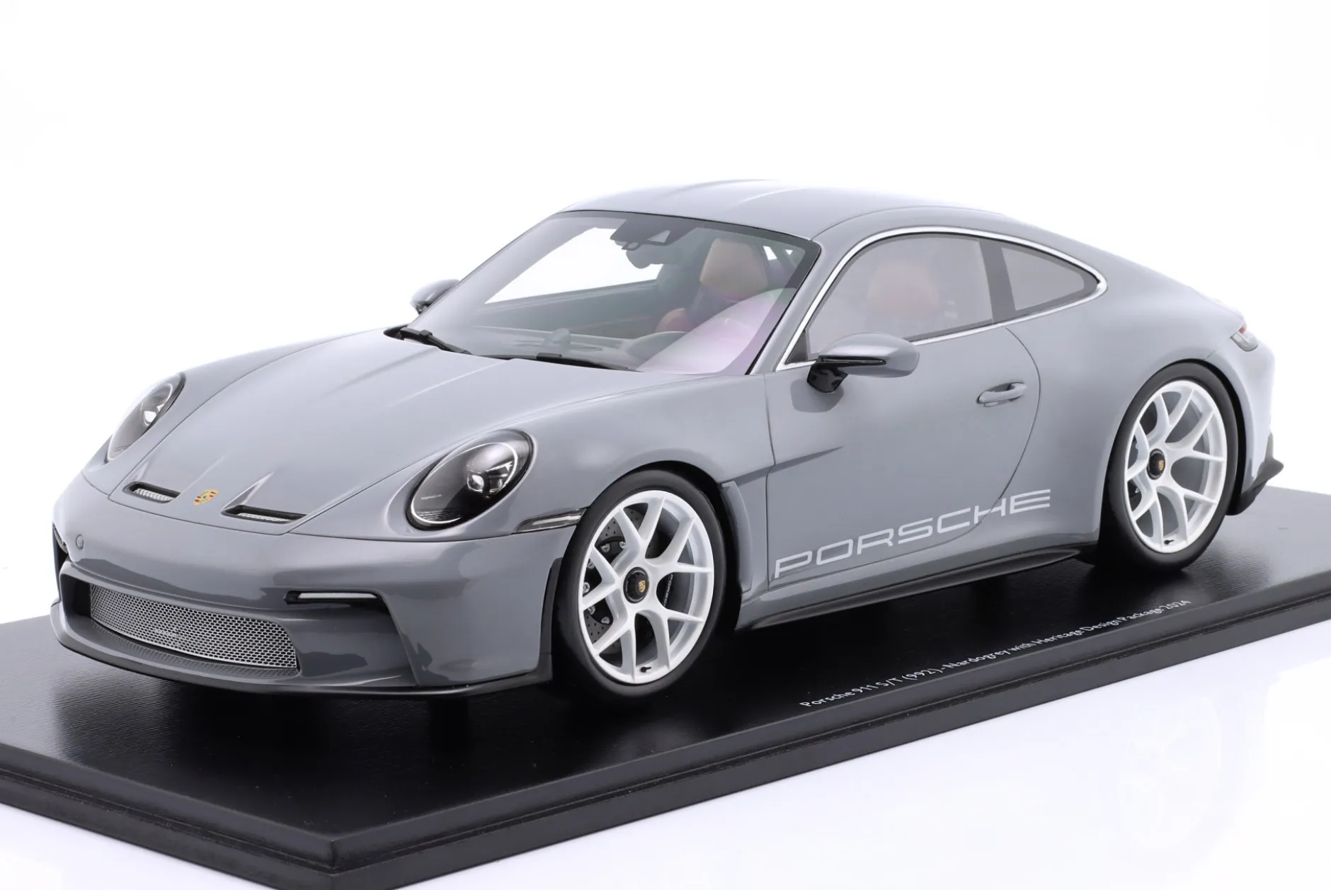 Porsche 911 (992) S/T Coupe Heritage Design Package 2024 nardograu 1:12 Schuco