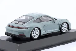 Porsche 911 (992) S/T 60 Jahre Porsche 911 shadegreen 1:43 Spark