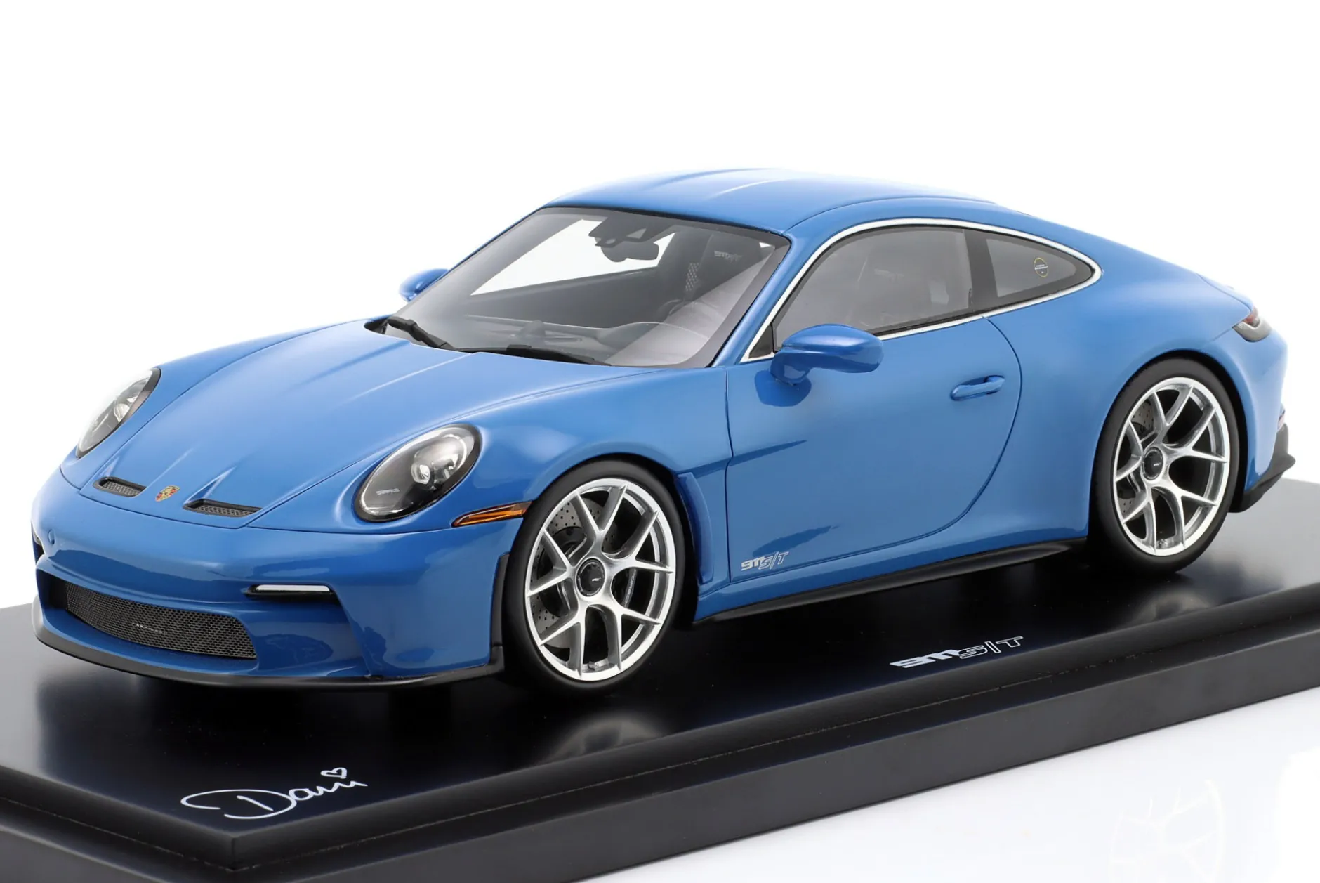 Porsche 911 (992) S/T Sonderwunsch Daniblau 1:18 Spark