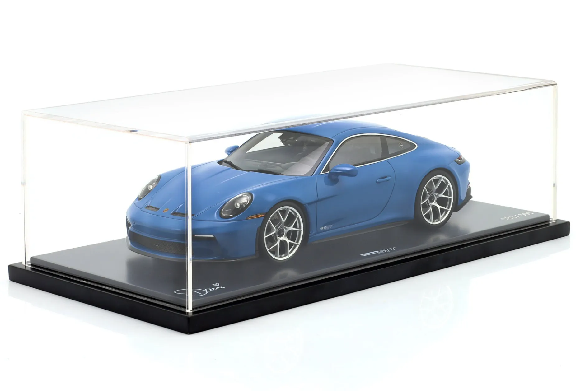 Porsche 911 (992) S/T Sonderwunsch Daniblau 1:18 Spark