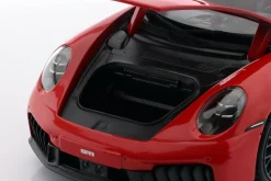 Porsche 911 (992.2) Targa 4 GTS Hybrid Baujahr 2025 rot 1:18 Maisto