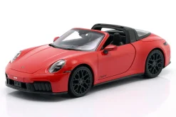Porsche 911 (992.2) Targa 4 GTS Hybrid Baujahr 2025 rot 1:18 Maisto