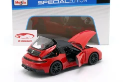 Porsche 911 (992.2) Targa 4 GTS Hybrid Baujahr 2025 rot 1:18 Maisto