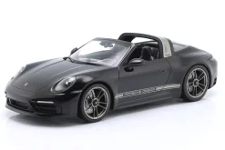 Porsche 911 (992) Targa 4 GTS 50 Jahre Porsche Design schwarz 1:18 Minichamps