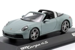 Porsche 911 (992.2) Targa 4S Baujahr 2024 shadegrün metallic 1:43 Spark