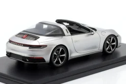 Porsche 911 (992) Targa 4S Baujahr 2021 silber 1:43 Spark
