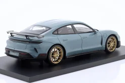 Porsche Taycan Turbo GT Baujahr 2024 shadegreen 1:18 Minichamps