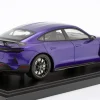 Porsche Taycan Turbo GT mit Weissach-Paket purple sky metallic 1:18 Minichamps