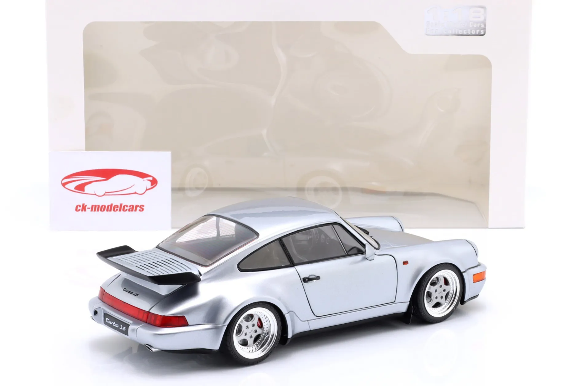Porsche 911 (964) Turbo 3.6 Baujahr 1990 polarsilber 1:18 Solido