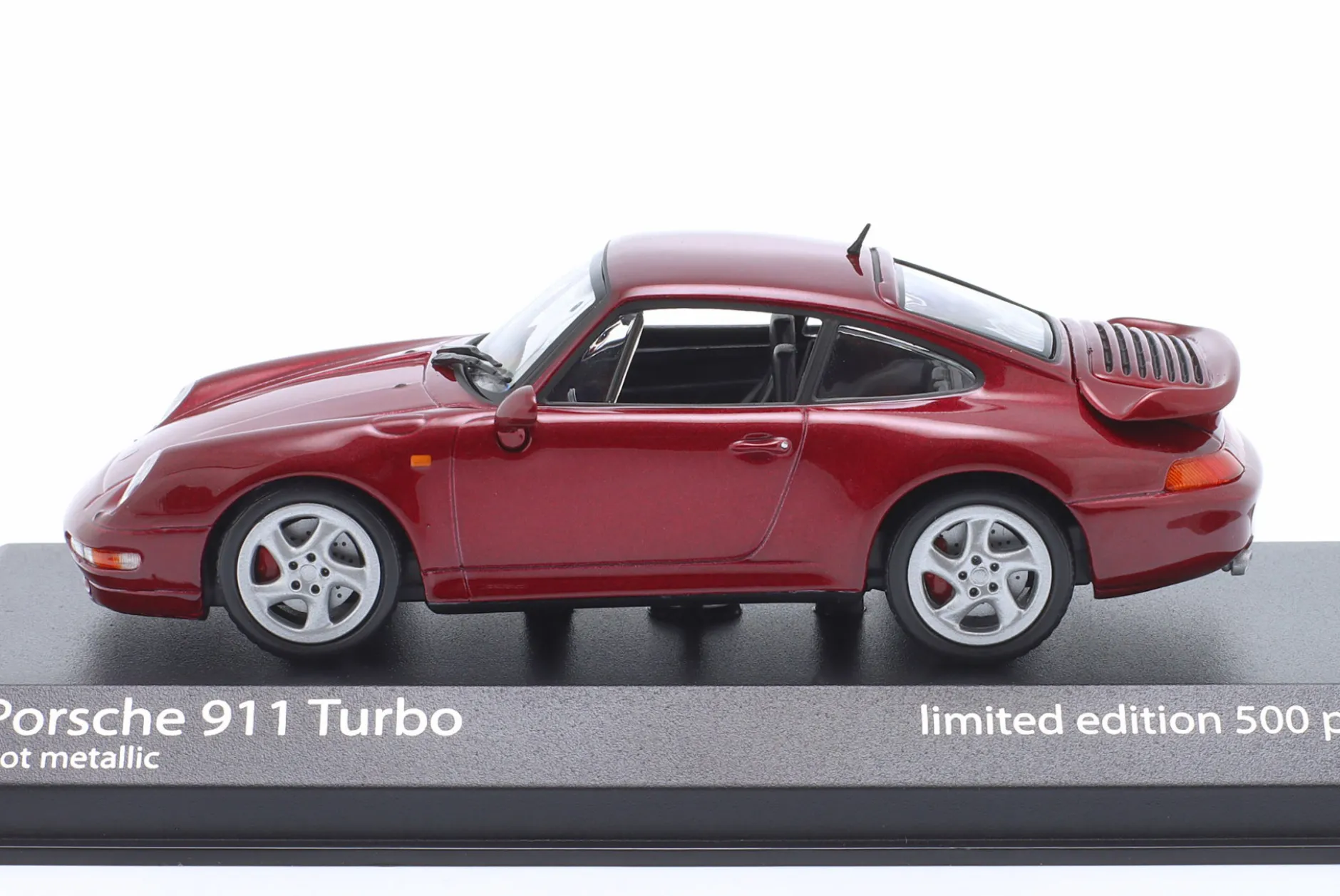 Porsche 911 (993) Turbo Baujahr 1995 rot metallic 1:43 Minichamps