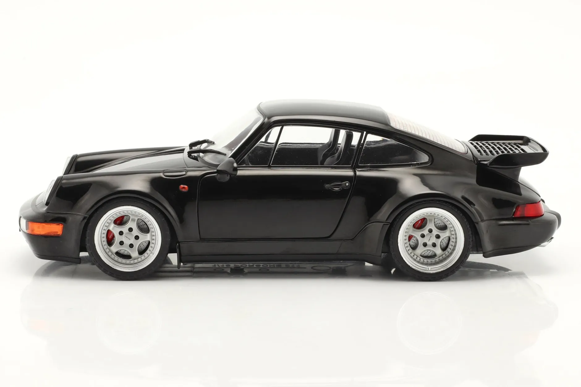 Porsche 911 (964) Turbo Baujahr 1990 schwarz 1:18 Solido