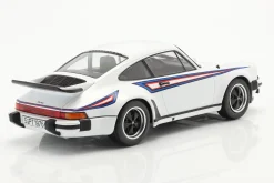 Porsche 911 (930) Turbo 3.0 Baujahr 1976 weiß Martini Design 1:18 KK-Scale