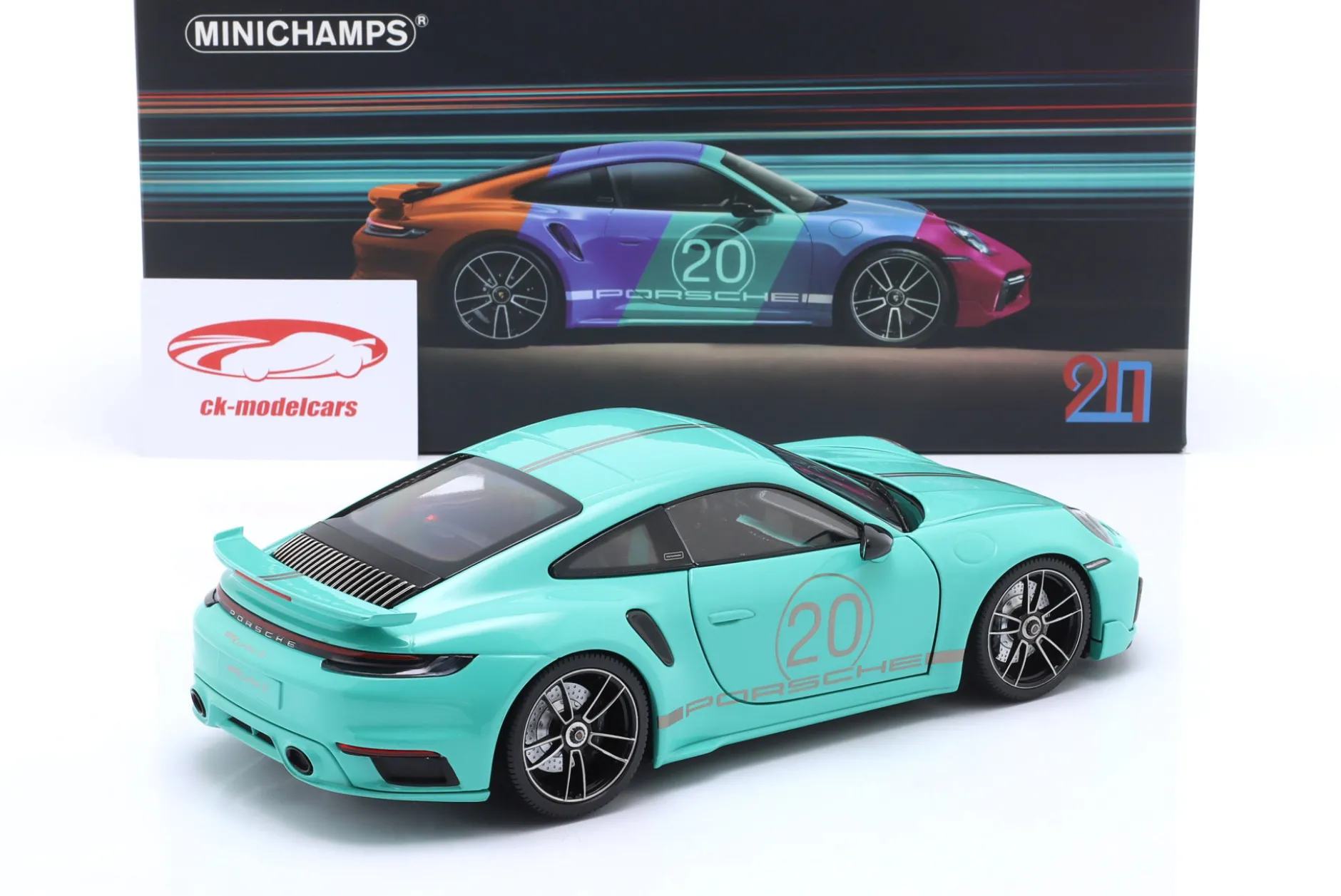 Porsche 911 (992) Turbo S Coupe Sport Design 2021 mintgrün 1:18 Minichamps