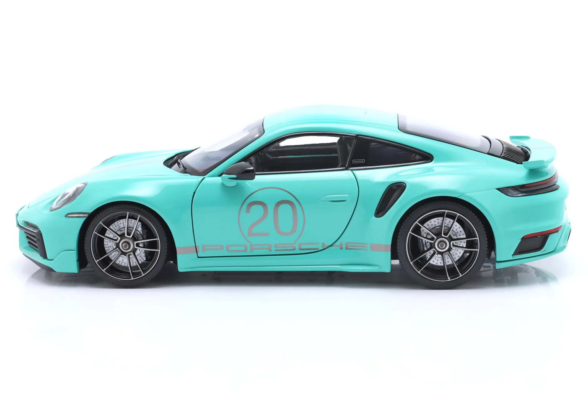 Porsche 911 (992) Turbo S Coupe Sport Design 2021 mintgrün 1:18 Minichamps