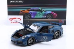 Porsche 911 (992) Turbo S Sport Design Baujahr 2021 oslo blau 1:18 Minichamps