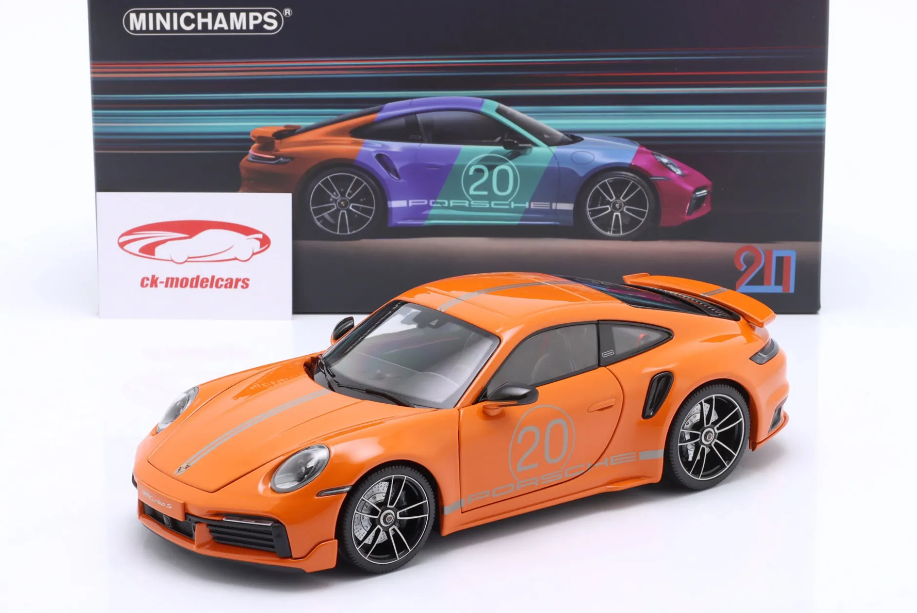 Porsche 911 (992) Turbo S Sport Design 2021 orange 1:18 Minichamps