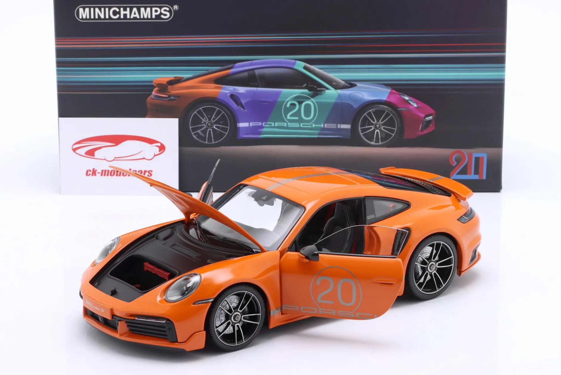 Porsche 911 (992) Turbo S Sport Design 2021 orange 1:18 Minichamps
