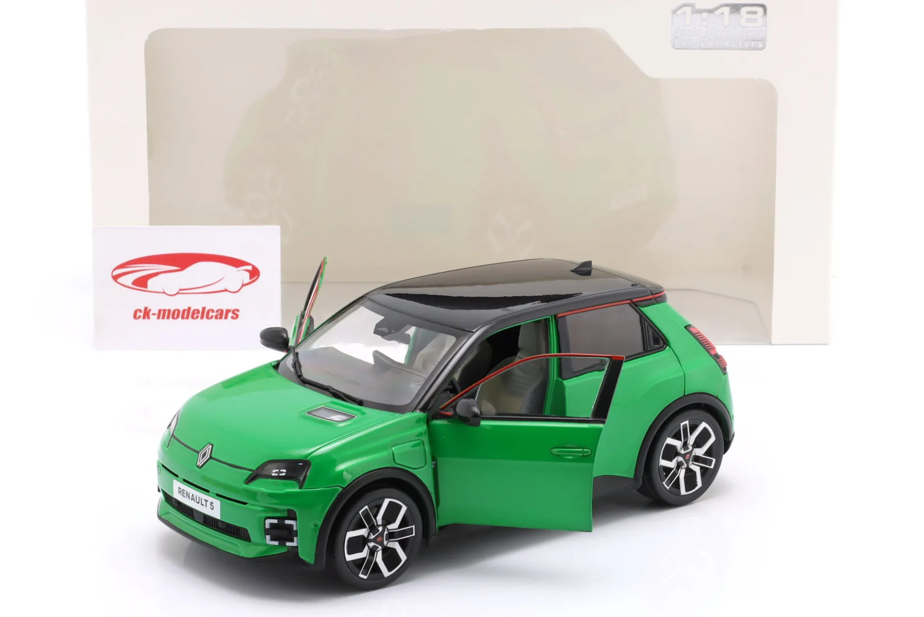 Renault 5 E-Tech Baujahr 2024 popgrün 1:18 Solido