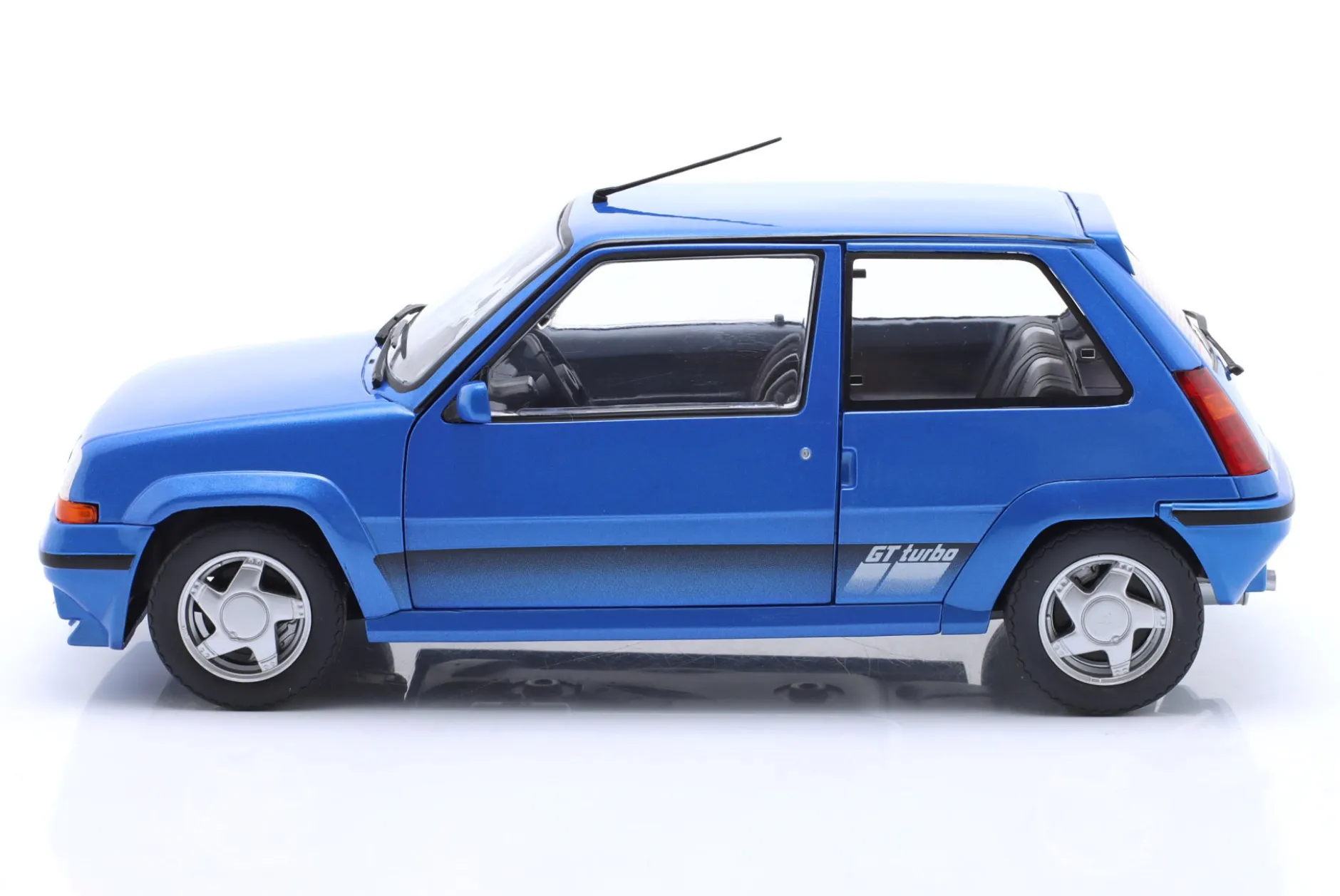 Renault 5 GT Turbo MK2 Baujahr 1989 blau 1:18 Solido