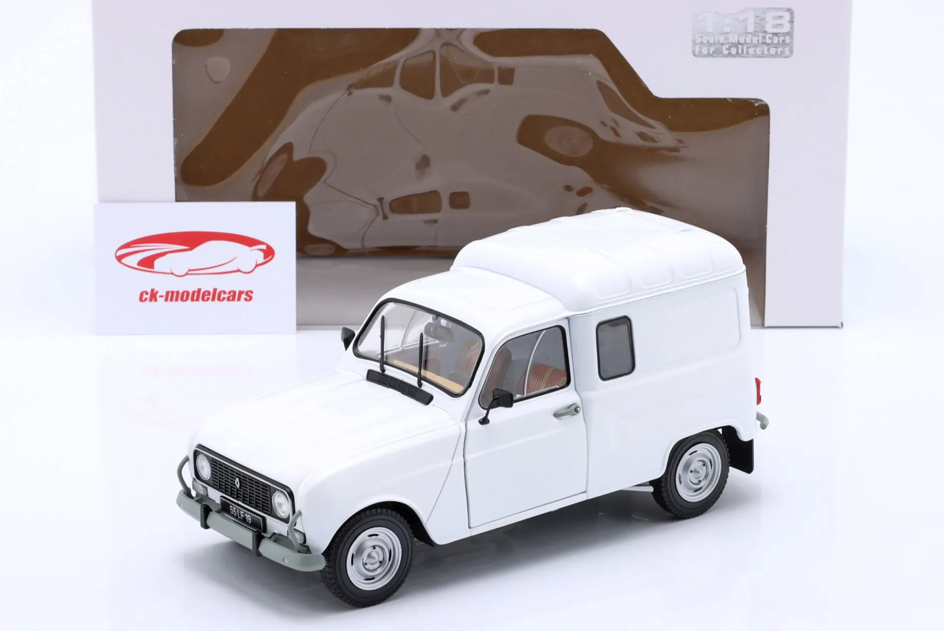 Renault 4LF4 Baujahr 1975 weiß 1:18 Solido