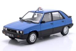 Renault 11 TXE Taxi Baujahr 1985 blau metallic 1:18 ModelCar Group