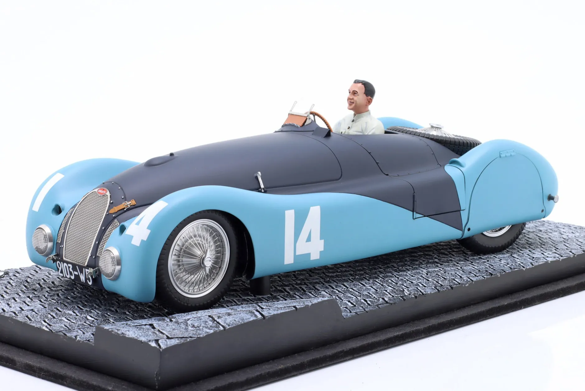 Robert Benoist Bugatti T57S 45 #14 GP ACF 1937 1:18 LeMansMiniatures